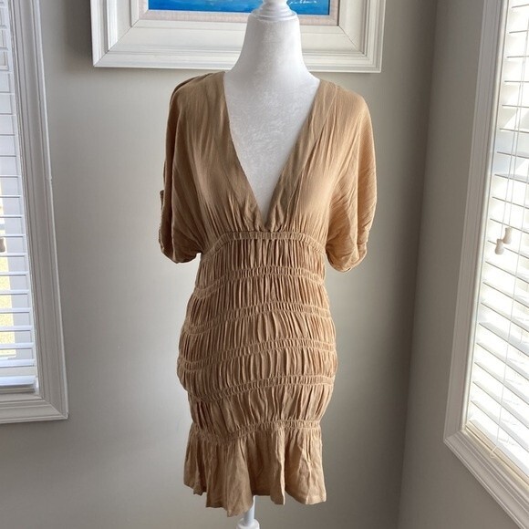 Lovers and Friends Vneck Ruched Nude Innika Summer Mini Dress XXS - Picture 2 of 16